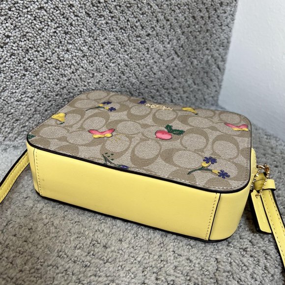 Mini Camera Bag In Signature Canvas With Dreamy Veggie Print butterfly C8752 - Picture 6 of 8